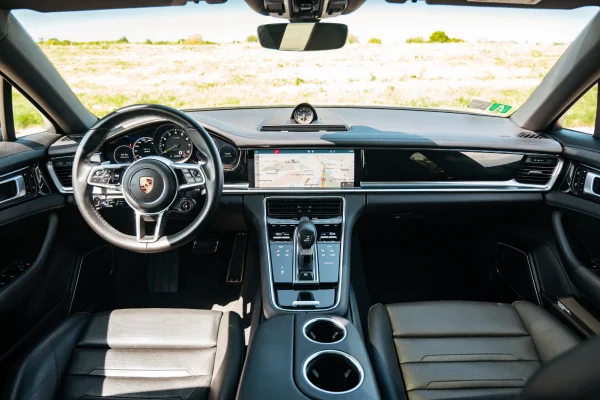 Foto 14 van fotogallerij Porsche Panamera Sport Turismo uit 2020