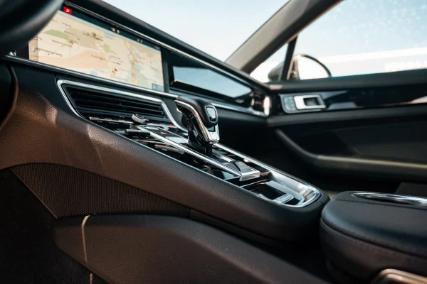 Foto 27 van fotogallerij Porsche Panamera Sport Turismo uit 2020