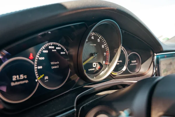 Foto 23 van fotogallerij Porsche Panamera Sport Turismo uit 2020