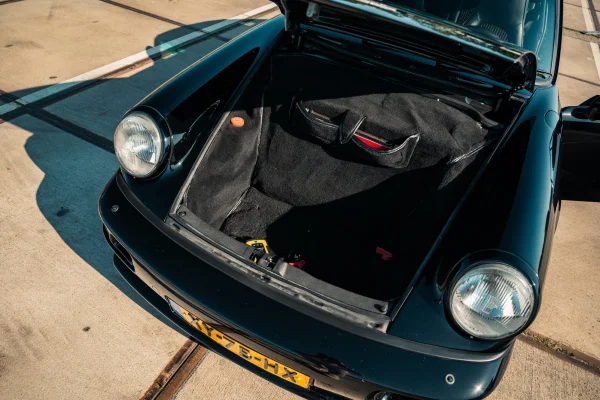 Foto 9 van fotogallerij Porsche 911 964 uit 1990