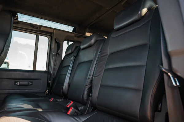Foto 17 van fotogallerij Land Rover Defender uit 2015