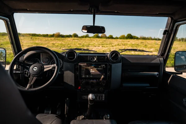 Foto 15 van fotogallerij Land Rover Defender uit 2015