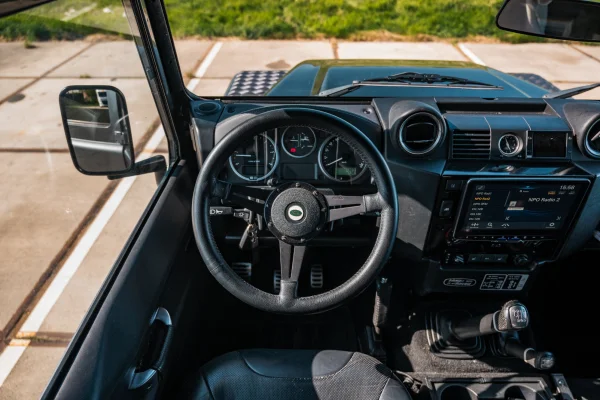 Foto 14 van fotogallerij Land Rover Defender uit 2015