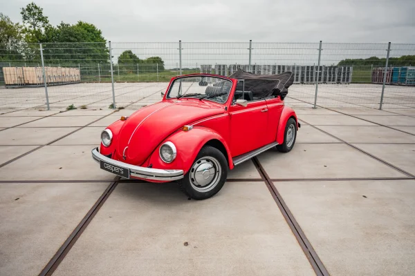 Foto 5 van fotogallerij Volkswagen Kever Cabriolet uit 1971