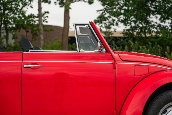 Foto 18 van fotogallerij Volkswagen Kever Cabriolet uit 1971