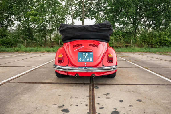 Foto 22 van fotogallerij Volkswagen Kever Cabriolet uit 1971
