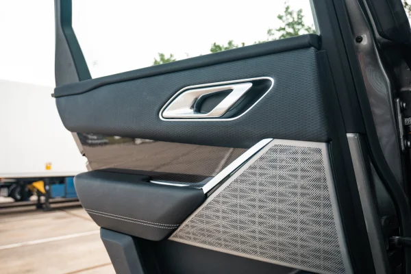 Foto 22 van fotogallerij Land Rover Range Rover Velar uit 2019