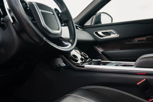 Foto 25 van fotogallerij Land Rover Range Rover Velar uit 2019