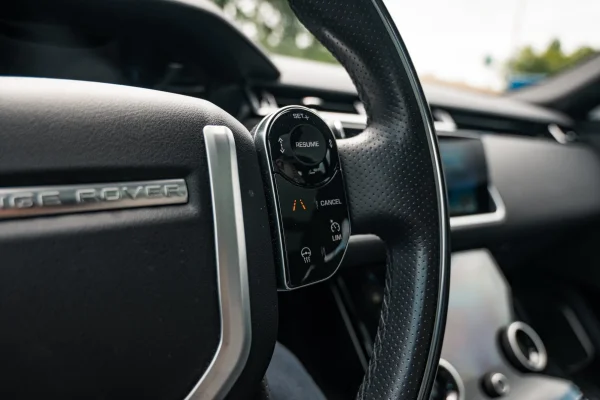 Foto 27 van fotogallerij Land Rover Range Rover Velar uit 2019