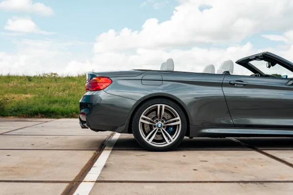 Foto 11 van fotogallerij BMW M4 Cabrio uit 2014