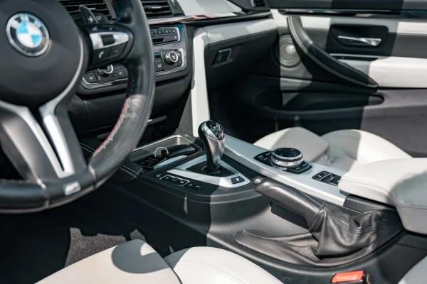 Foto 18 van fotogallerij BMW M4 Cabrio uit 2014