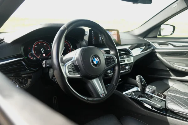 Foto 27 van fotogallerij BMW M550i uit 2018
