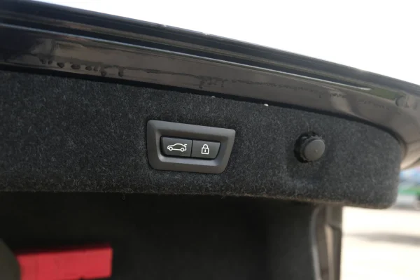 Foto 20 van fotogallerij BMW M550i uit 2018