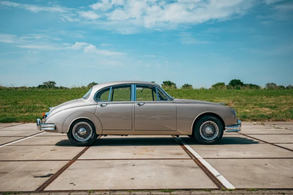 Foto 2 van fotogallerij Jaguar MK2 uit 1967