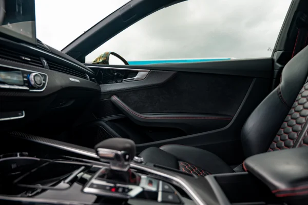 Foto 20 van fotogallerij Audi RS5 Coupe uit 2020