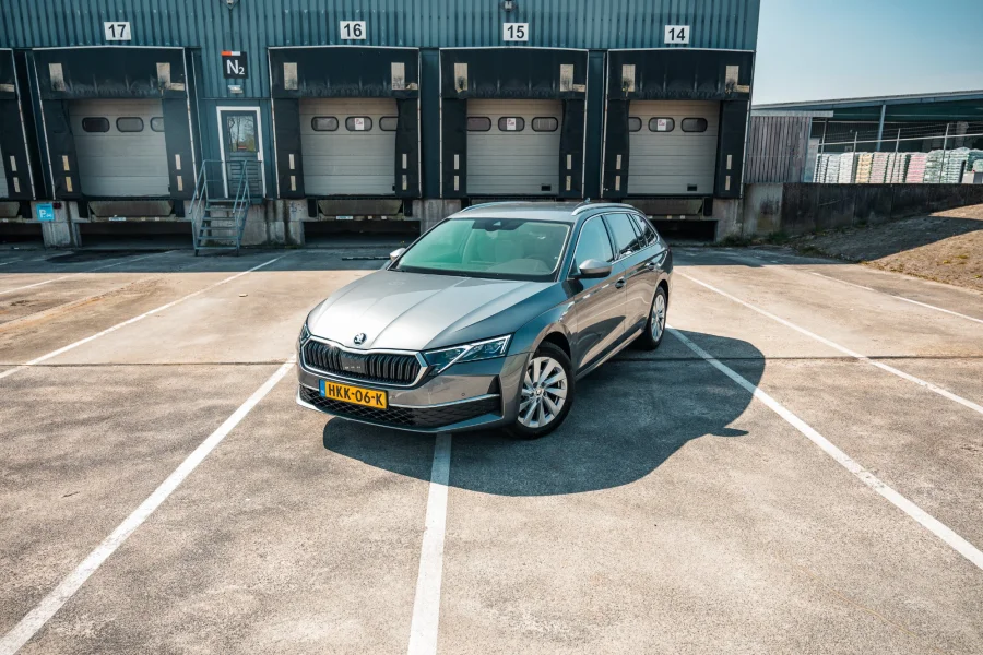 Foto 0 van fotogallerij Skoda Octavia Combi FL 1.5 TSI 150PK MHEV Selection uit 2024