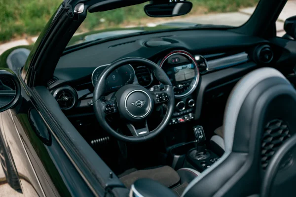 Foto 9 van fotogallerij MINI Cooper S Cabrio uit 2021