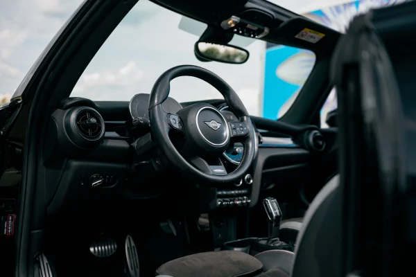 Foto 10 van fotogallerij MINI Cooper S Cabrio uit 2021