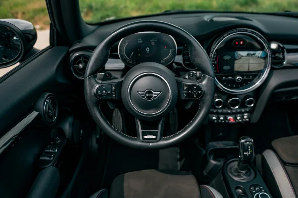 Foto 12 van fotogallerij MINI Cooper S Cabrio uit 2021