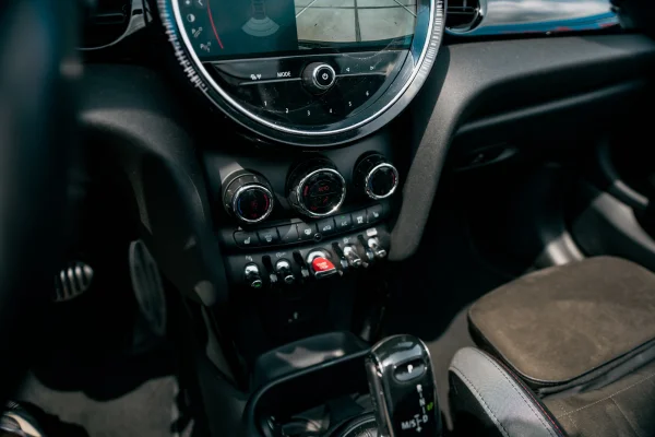 Foto 15 van fotogallerij MINI Cooper S Cabrio uit 2021