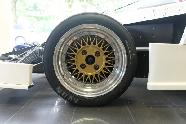Foto 5 van fotogallerij Saker GT uit 2010