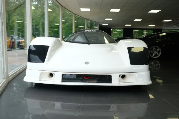 Foto 2 van fotogallerij Saker GT uit 2010