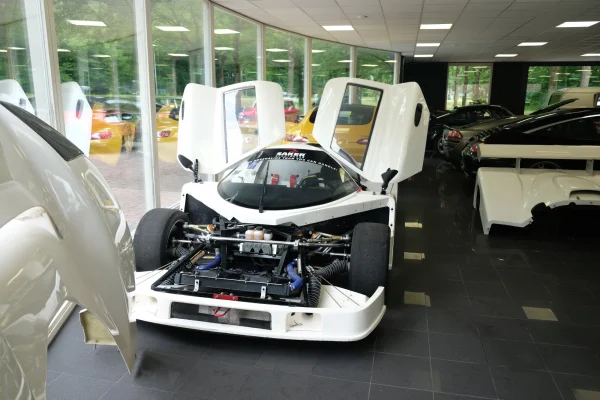 Foto 6 van fotogallerij Saker GT uit 2010