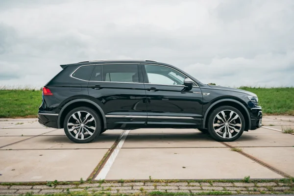 Foto 8 van fotogallerij Volkswagen Tiguan Allspace 2.0 TSI 4Motion Highline Business R 7p. uit 2020