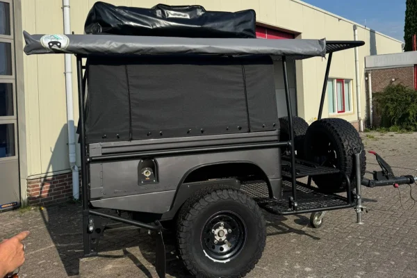 Foto 4 van fotogallerij Land Rover Camper Aanhangwagen uit 2006