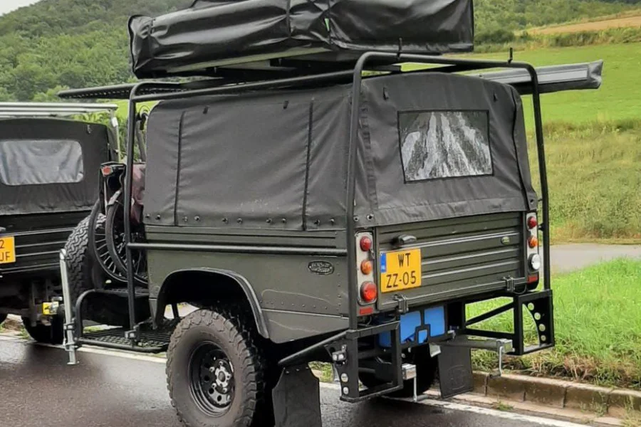 Foto 0 van fotogallerij Land Rover Camper Aanhangwagen uit 2006