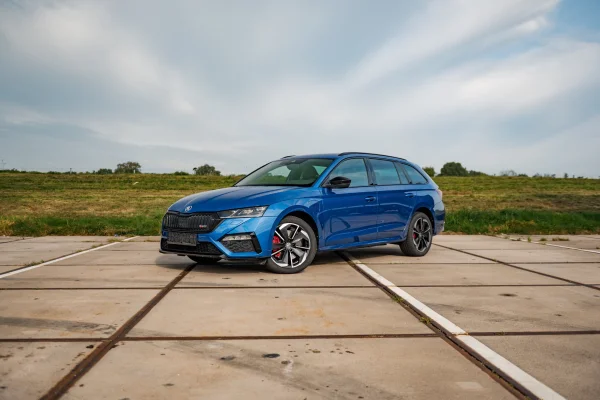Foto 8 van fotogallerij Skoda Octavia Combi RS uit 2024
