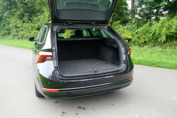 Foto 23 van fotogallerij Skoda Octavia Combi uit 2021