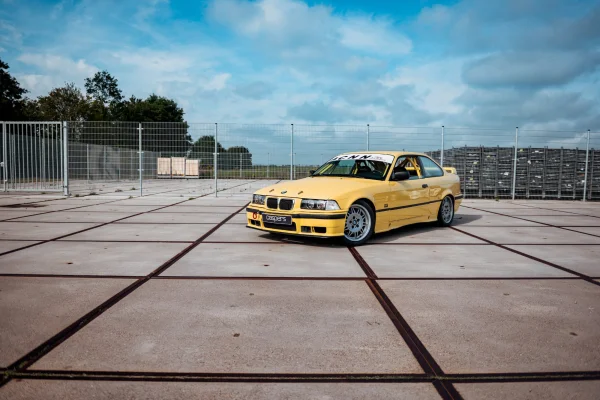 Foto 4 van fotogallerij BMW 3-serie Coupé M3 uit 1993