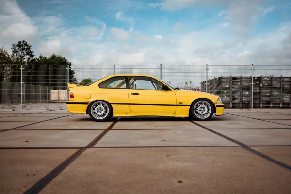 Foto 10 van fotogallerij BMW 3-serie Coupé M3 uit 1993