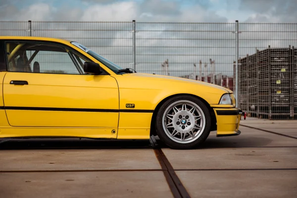 Foto 12 van fotogallerij BMW 3-serie Coupé M3 uit 1993