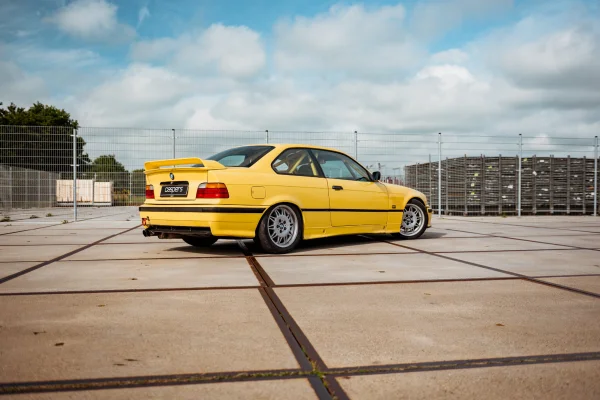 Foto 13 van fotogallerij BMW 3-serie Coupé M3 uit 1993