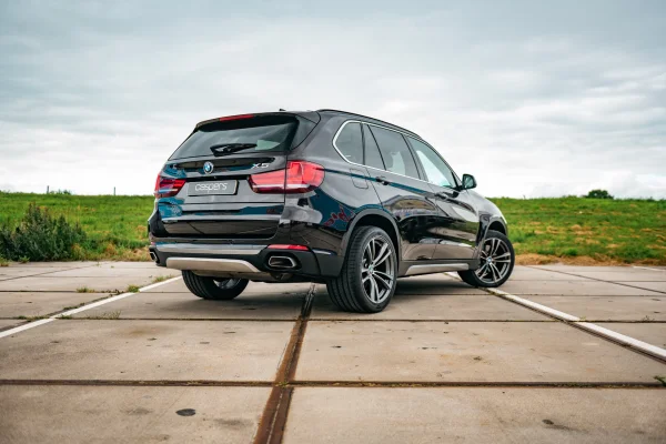 Foto 1 van fotogallerij BMW X5 xDrive40d uit 2015