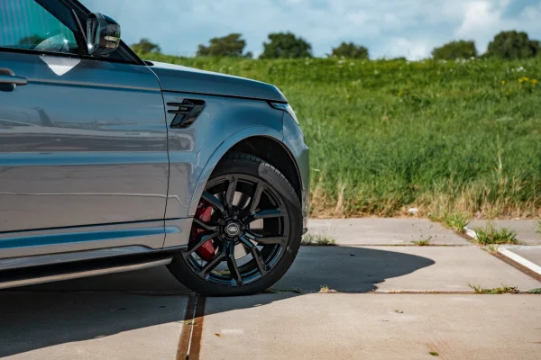 Foto 11 van fotogallerij Land Rover Range Rover Sport SVR uit 2019