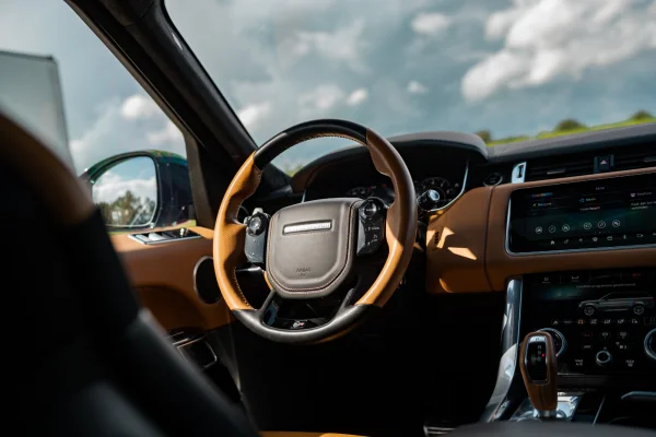 Foto 15 van fotogallerij Land Rover Range Rover Sport SVR uit 2019