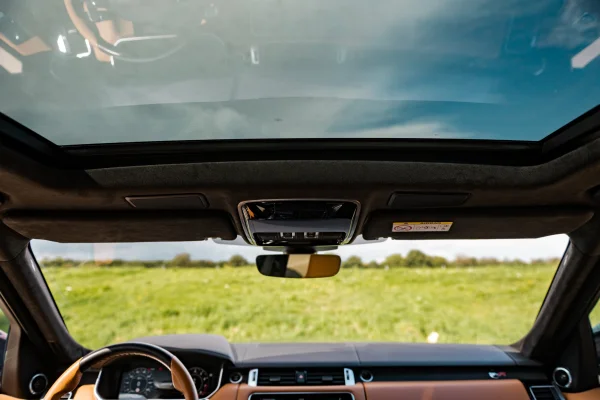 Foto 17 van fotogallerij Land Rover Range Rover Sport SVR uit 2019