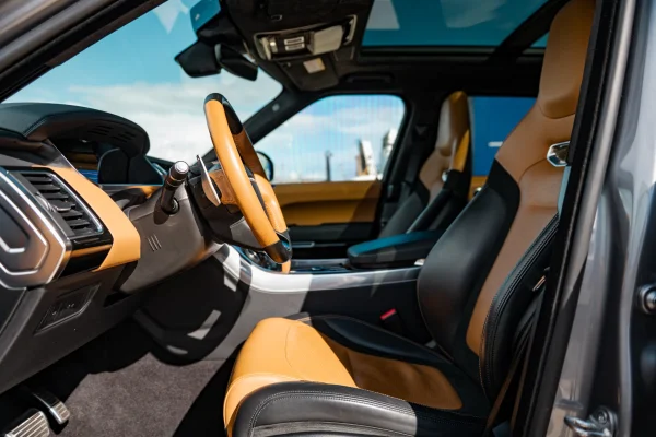 Foto 21 van fotogallerij Land Rover Range Rover Sport SVR uit 2019