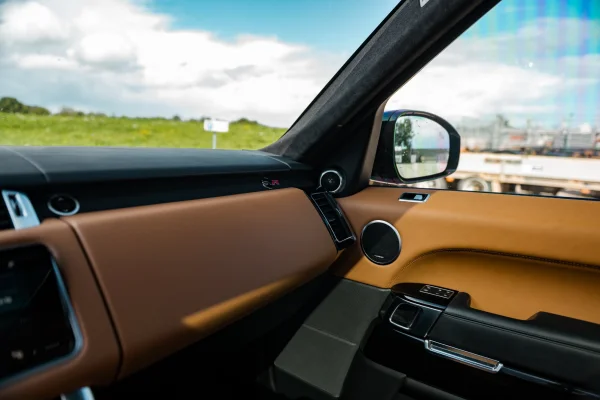 Foto 32 van fotogallerij Land Rover Range Rover Sport SVR uit 2019
