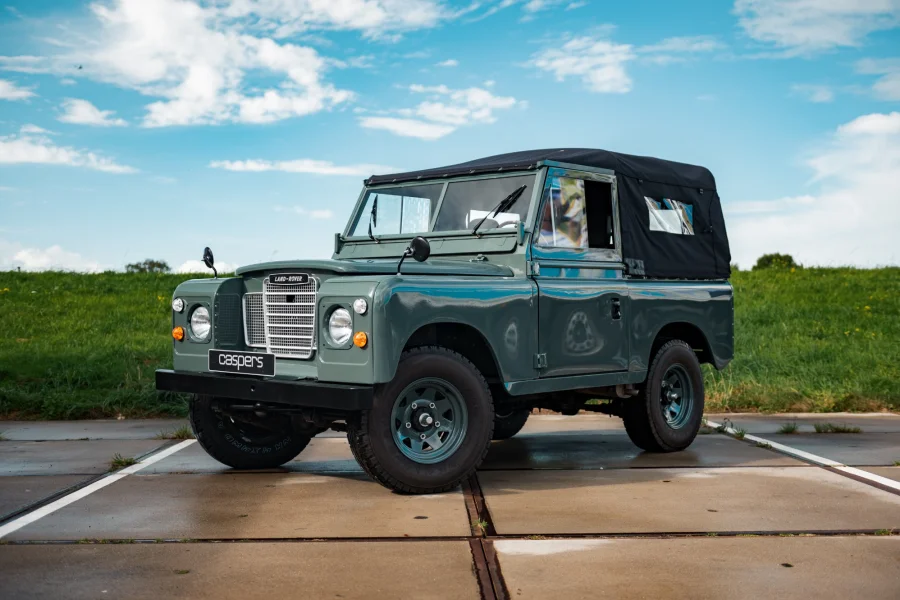 Foto 0 van fotogallerij Land Rover 88 uit 1977
