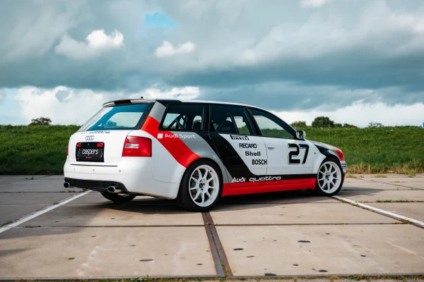 Foto 1 van fotogallerij Audi RS6 Avant uit 2003