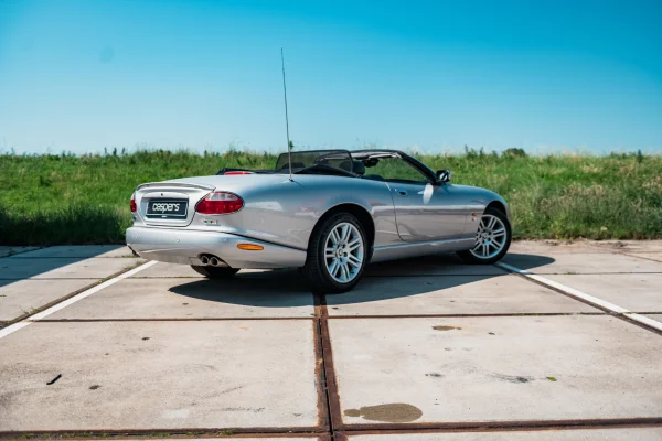 Foto 8 van fotogallerij Jaguar XKR uit 2005