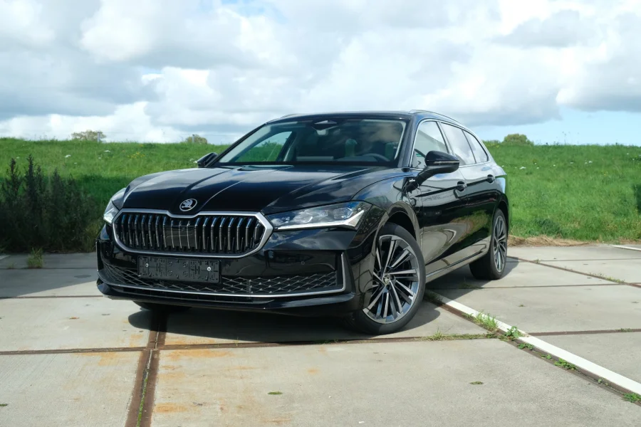 Foto 0 van fotogallerij Skoda Superb Combi Plug-in Hybrid uit 2024