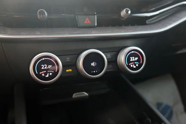 Foto 40 van fotogallerij Skoda Superb Combi Plug-in Hybrid uit 2024
