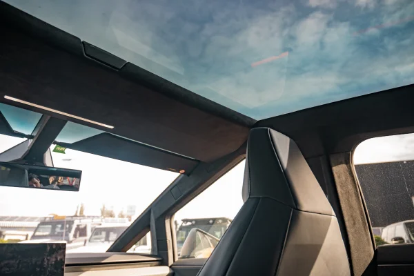 Foto 19 van fotogallerij Tesla Cybertruck uit 2024