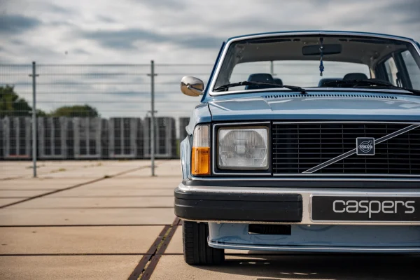 Foto 9 van fotogallerij Volvo 244 Restomod uit 1978