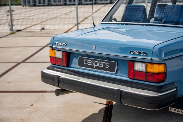 Foto 18 van fotogallerij Volvo 244 Restomod uit 1978